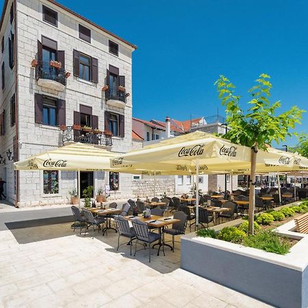 Luxury Apartments Perko Kastela Bagian luar foto