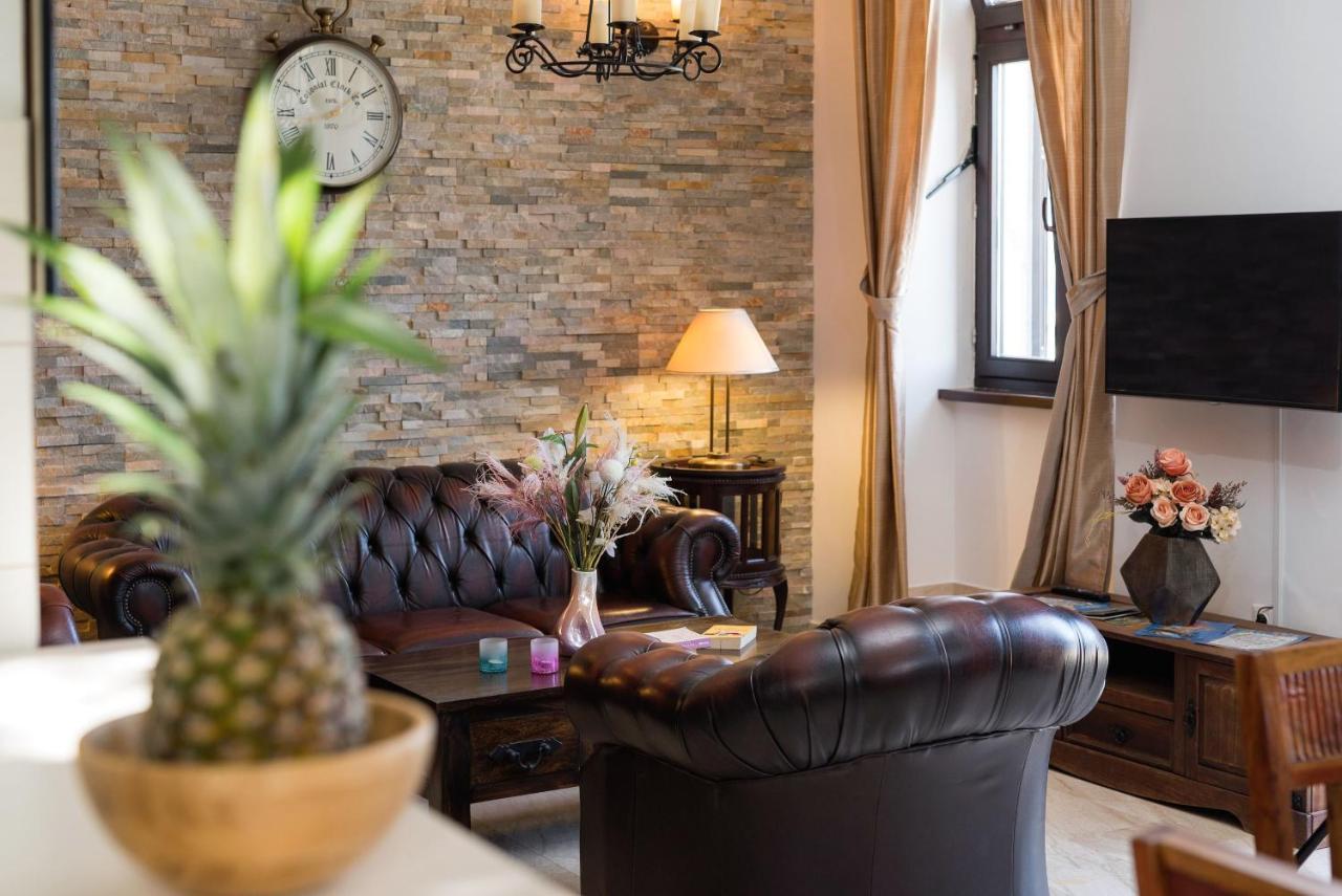 Luxury Apartments Perko Kastela Bagian luar foto