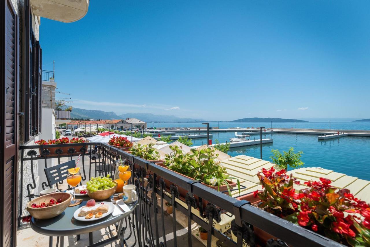 Luxury Apartments Perko Kastela Bagian luar foto