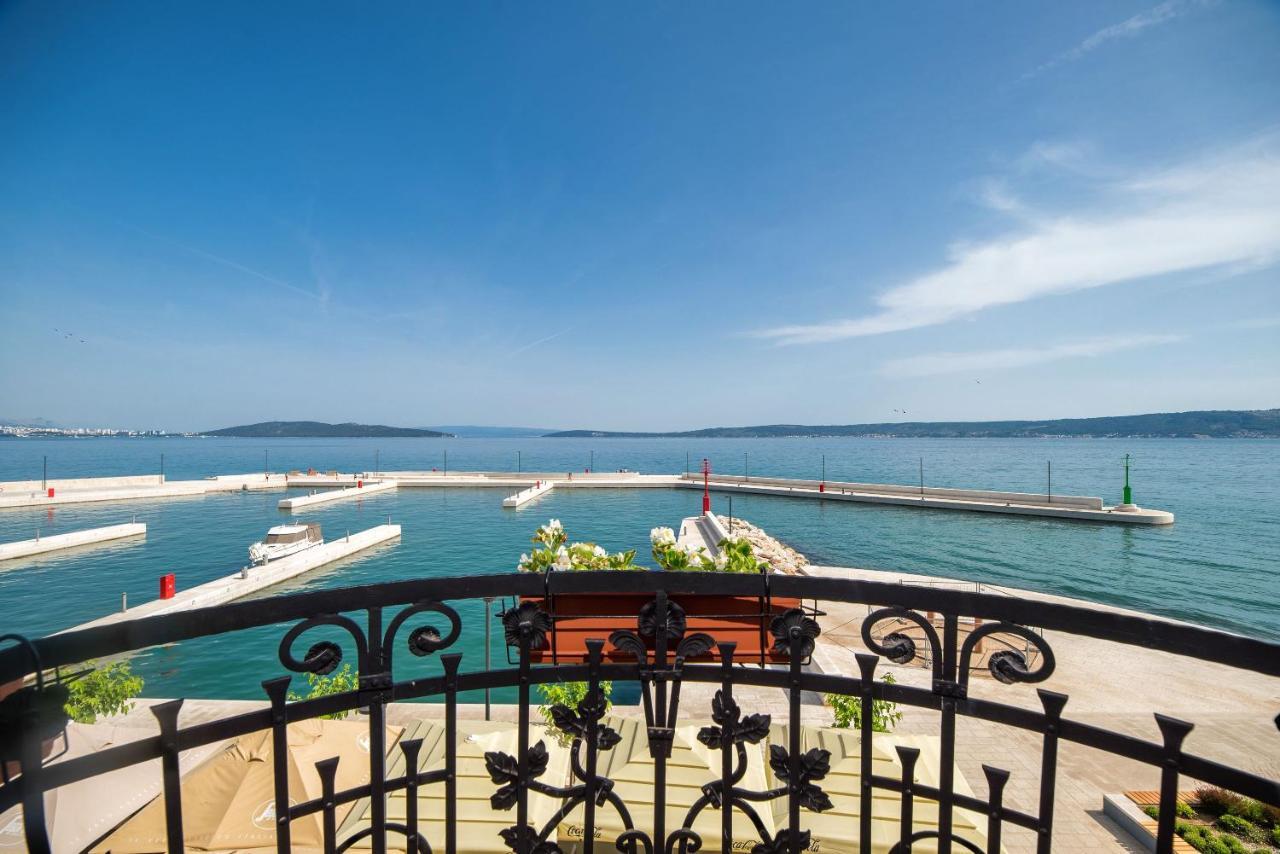 Luxury Apartments Perko Kastela Bagian luar foto