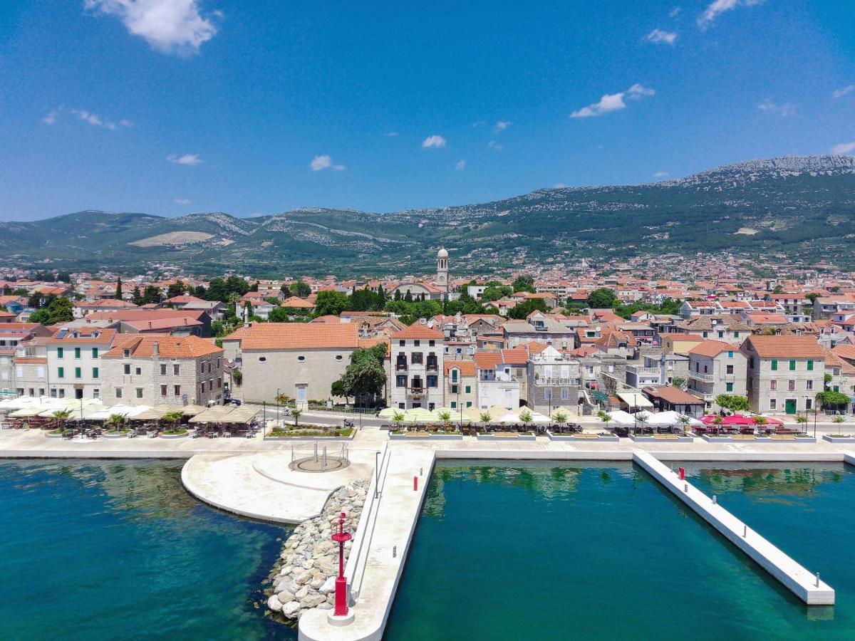 Luxury Apartments Perko Kastela Bagian luar foto