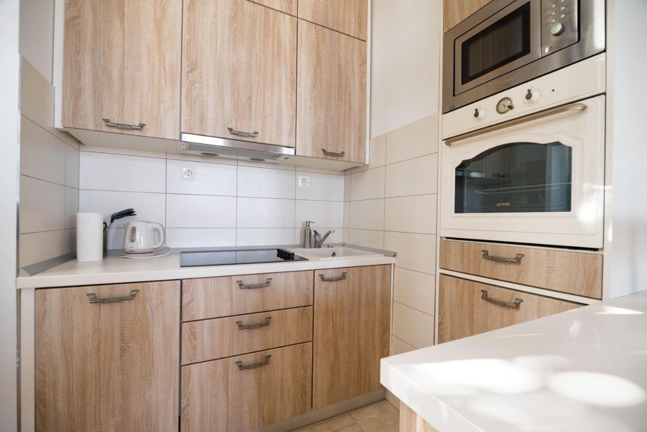 Luxury Apartments Perko Kastela Bagian luar foto