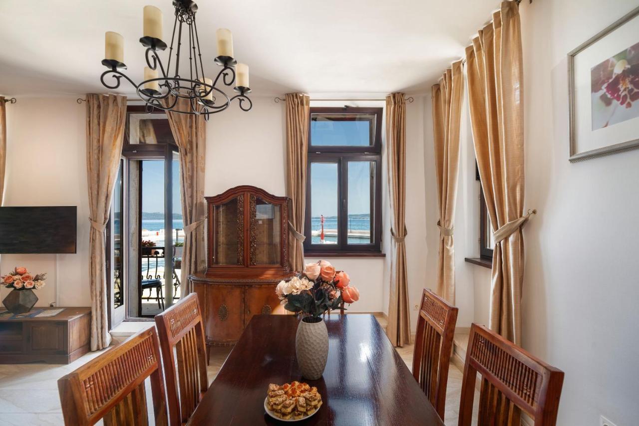 Luxury Apartments Perko Kastela Bagian luar foto