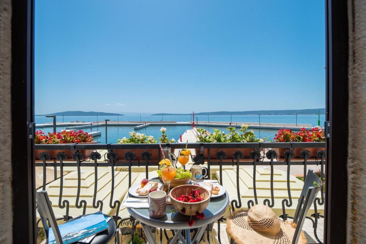 Luxury Apartments Perko Kastela Bagian luar foto