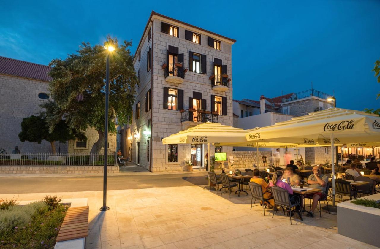 Luxury Apartments Perko Kastela Bagian luar foto