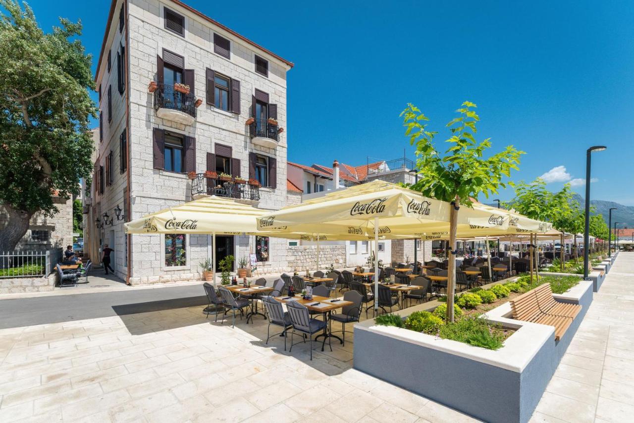 Luxury Apartments Perko Kastela Bagian luar foto